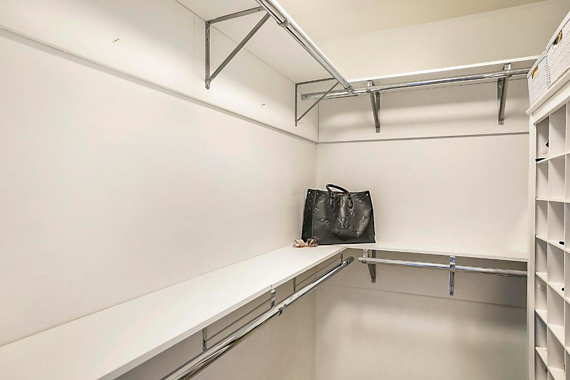 VISTABLUE SINGER ISLAND CONDO - Residential