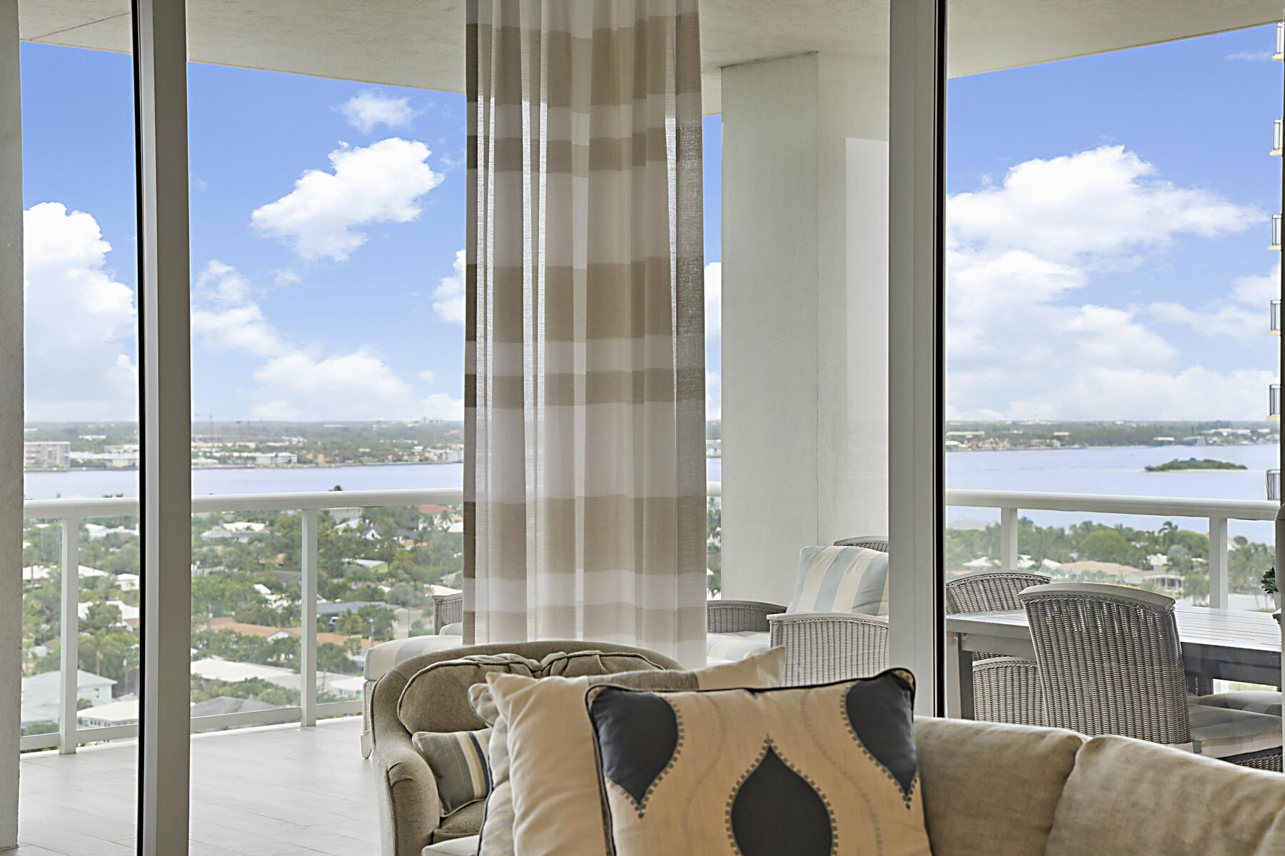 VISTABLUE SINGER ISLAND CONDO - Residential