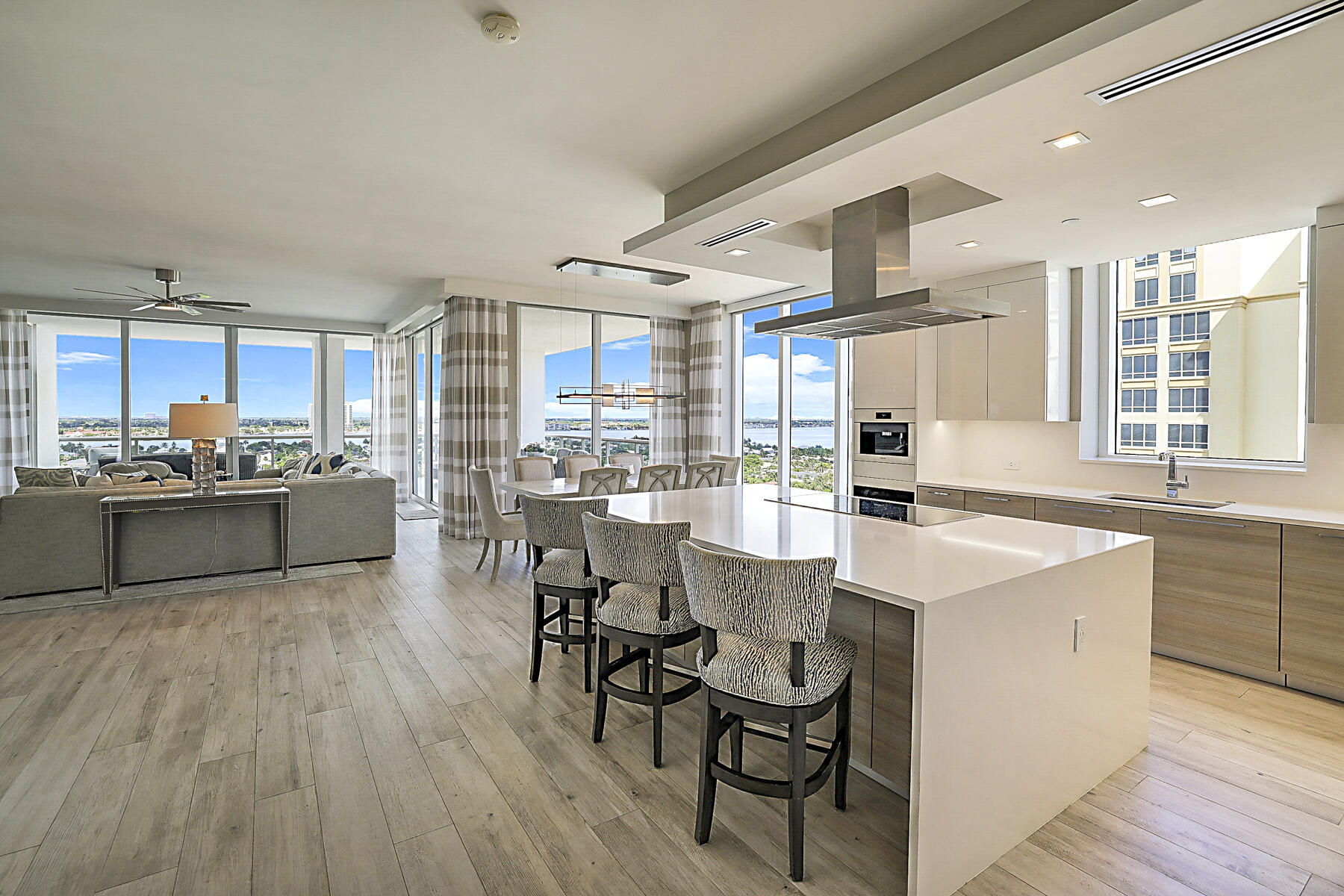 VISTABLUE SINGER ISLAND CONDO - Residential