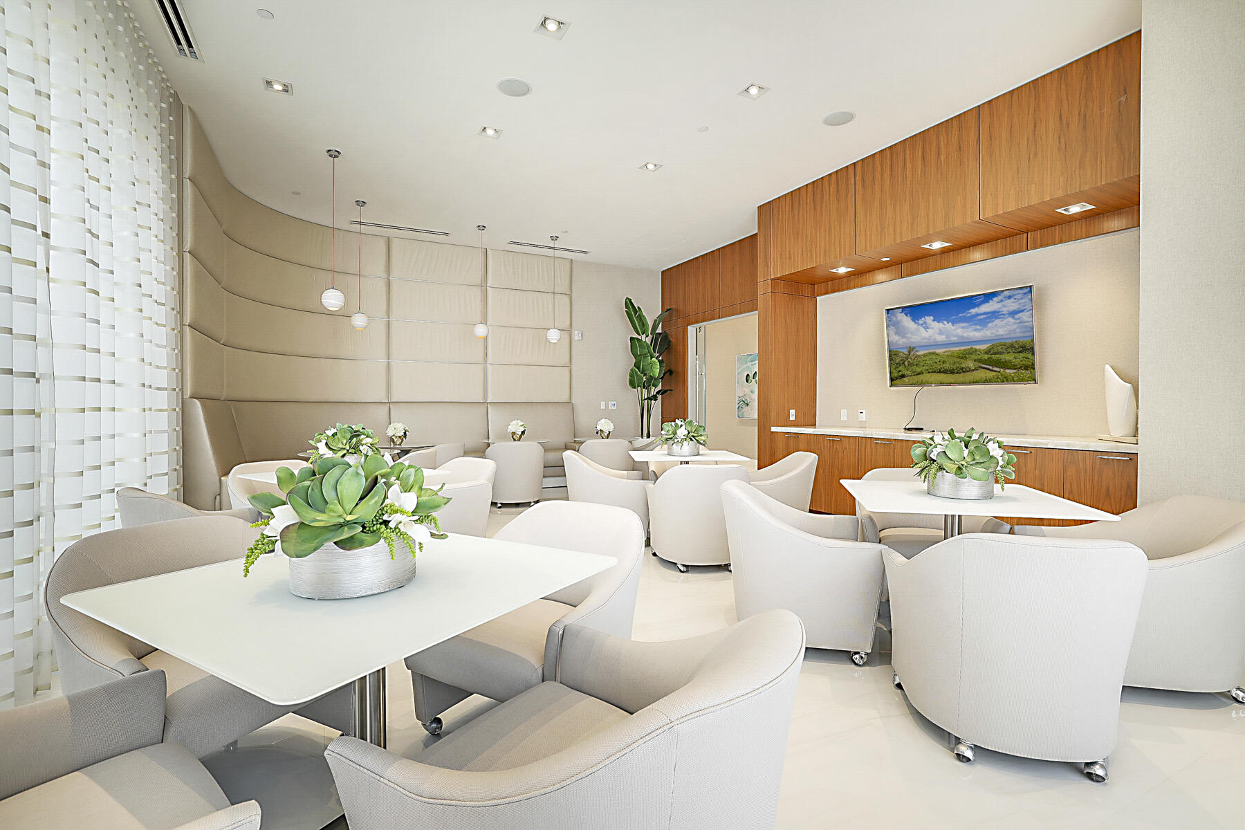 VISTABLUE SINGER ISLAND CONDO - Residential