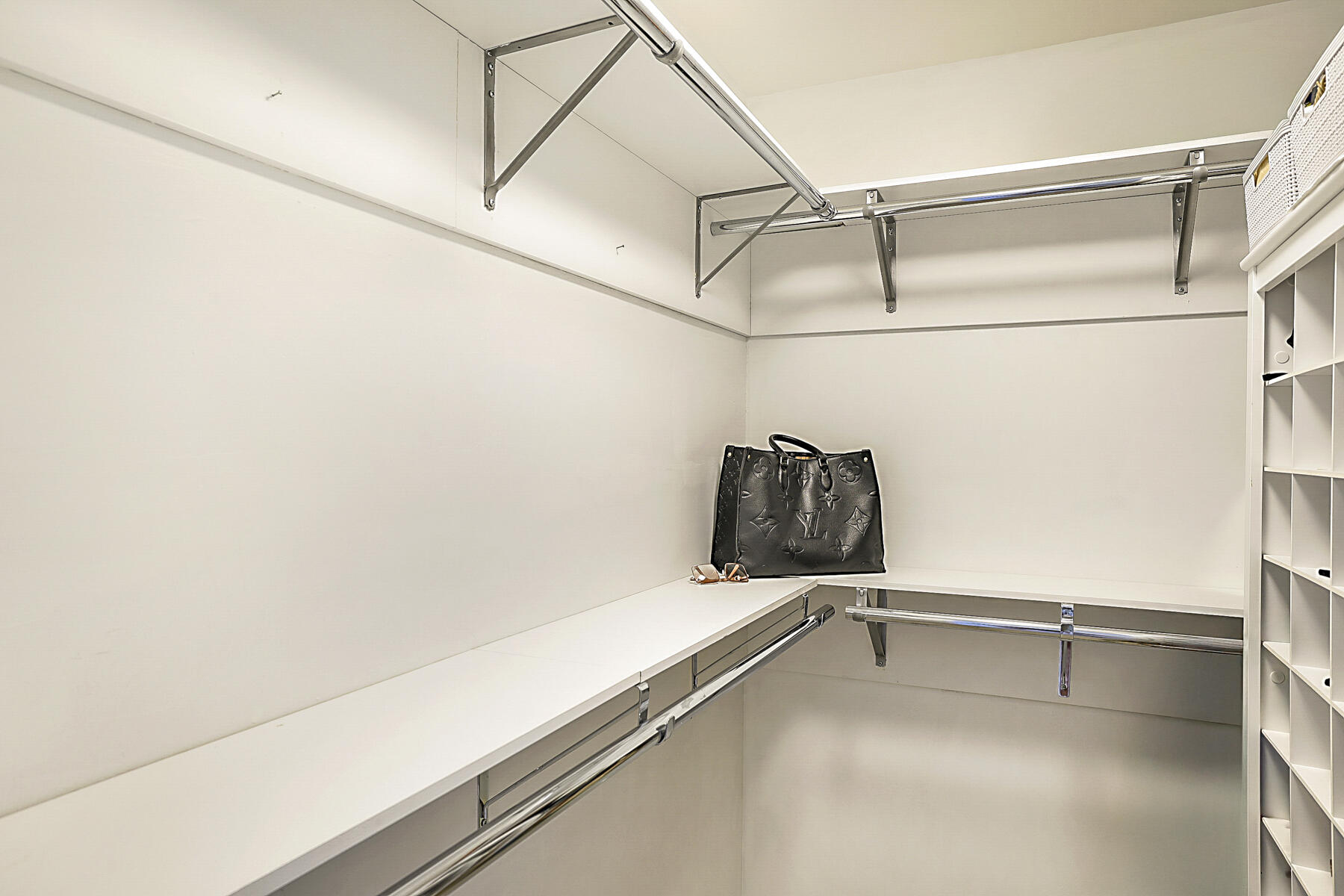 VISTABLUE SINGER ISLAND CONDO - Residential