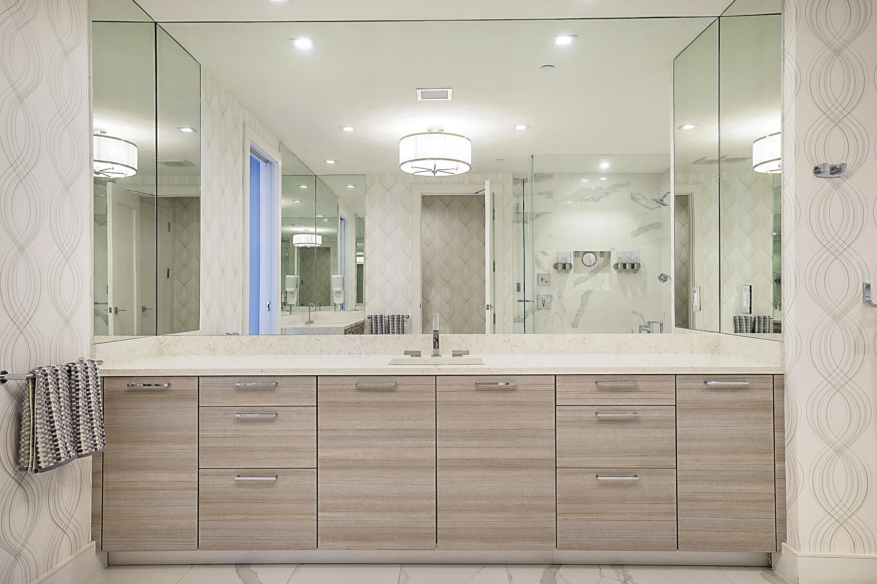 VISTABLUE SINGER ISLAND CONDO - Residential