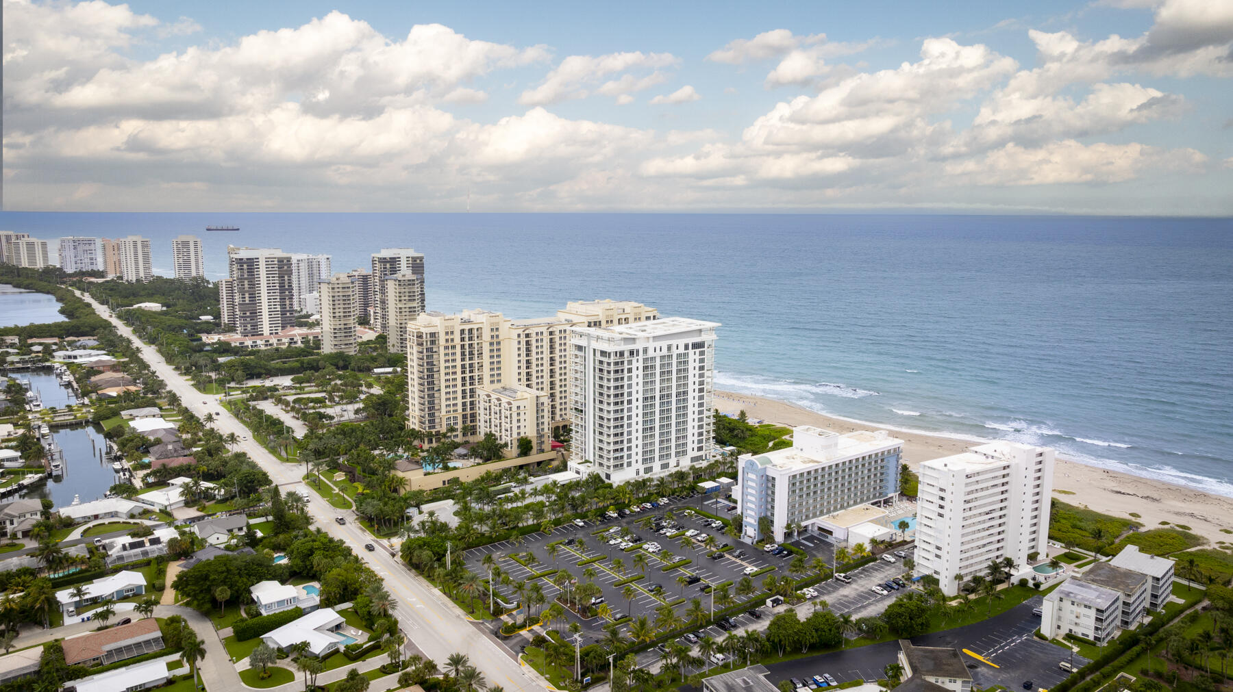VISTABLUE SINGER ISLAND CONDO - Residential