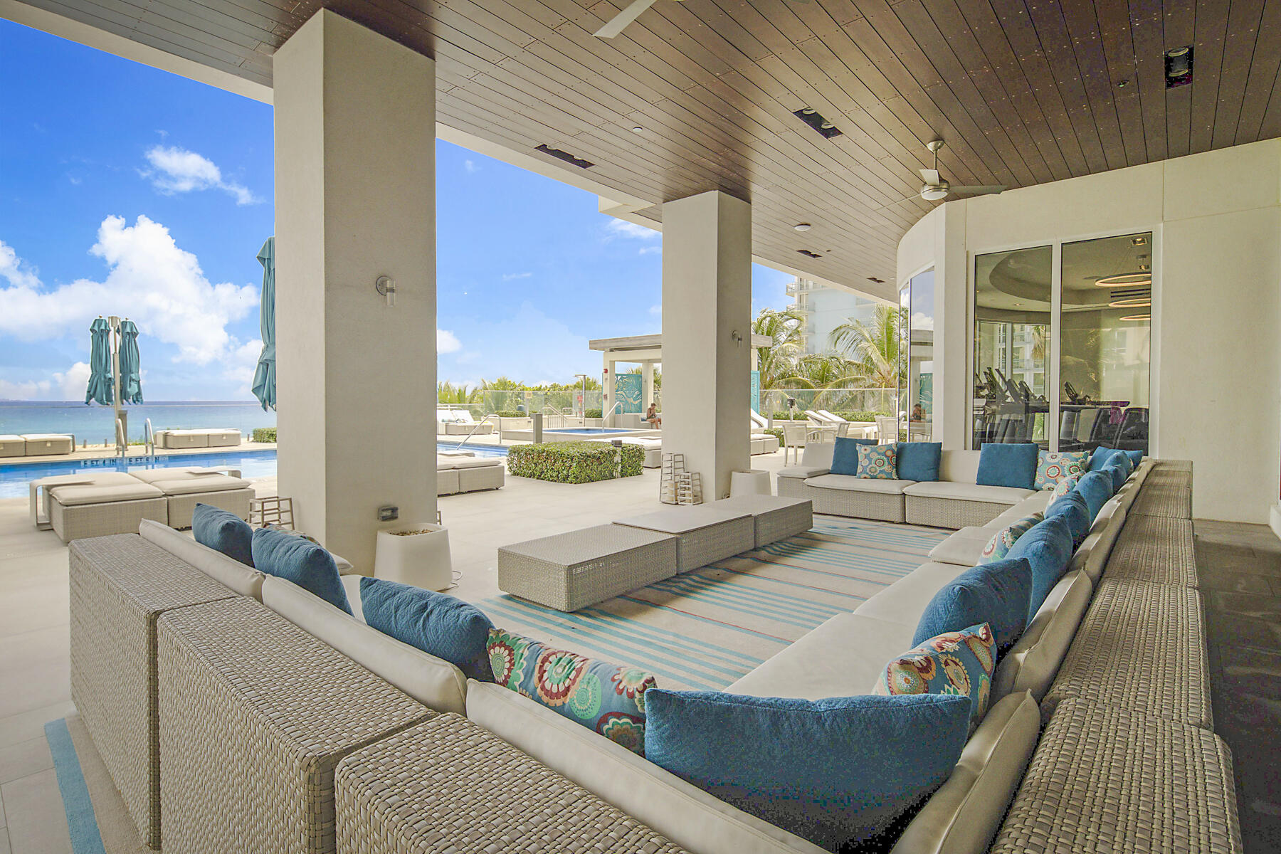 VISTABLUE SINGER ISLAND CONDO - Residential