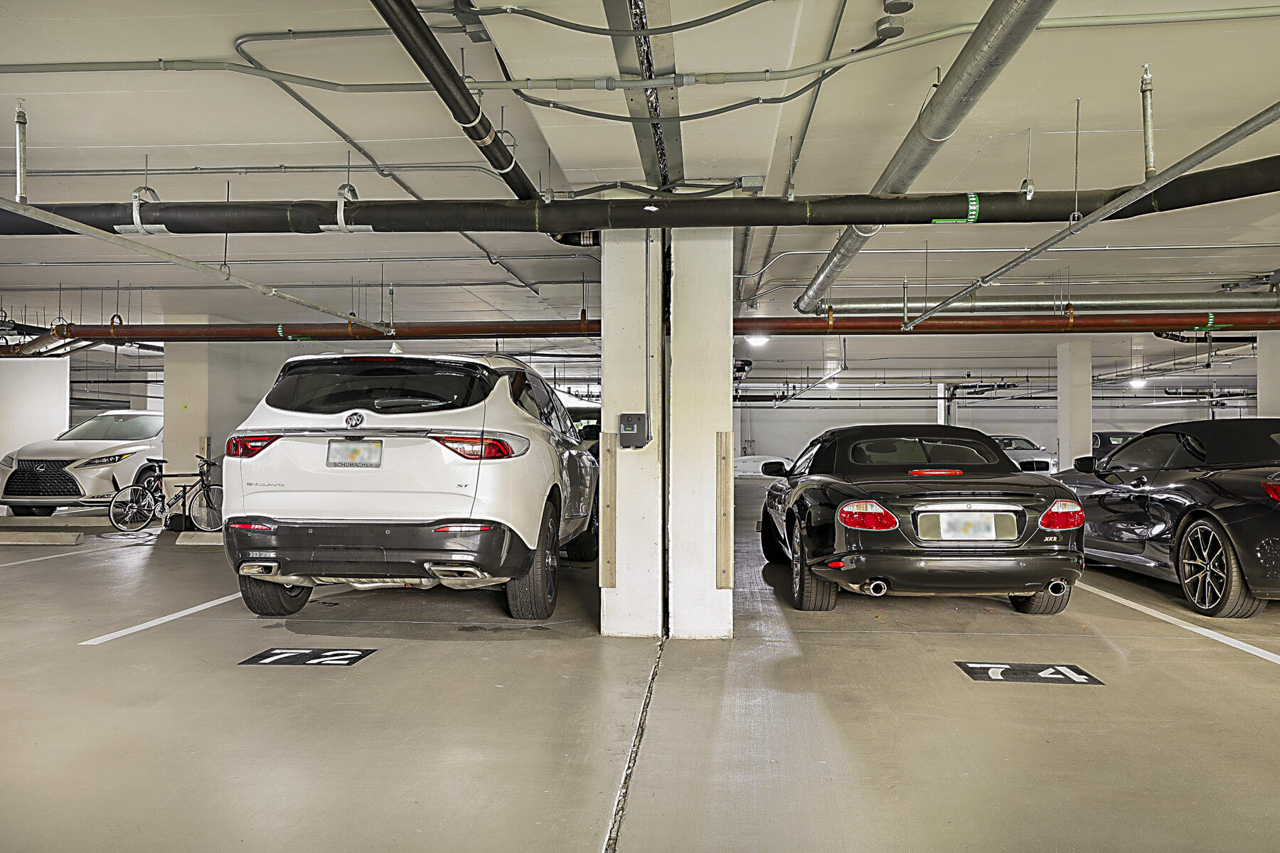 VISTABLUE SINGER ISLAND CONDO - Residential