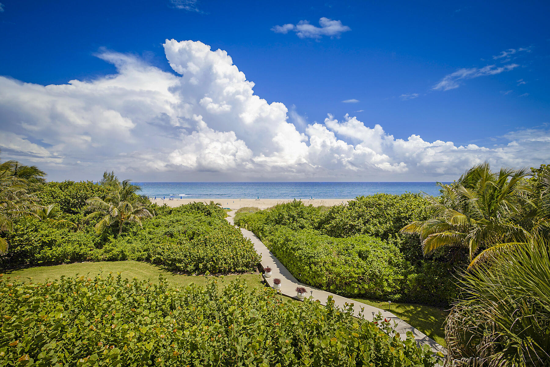 VISTABLUE SINGER ISLAND CONDO - Residential