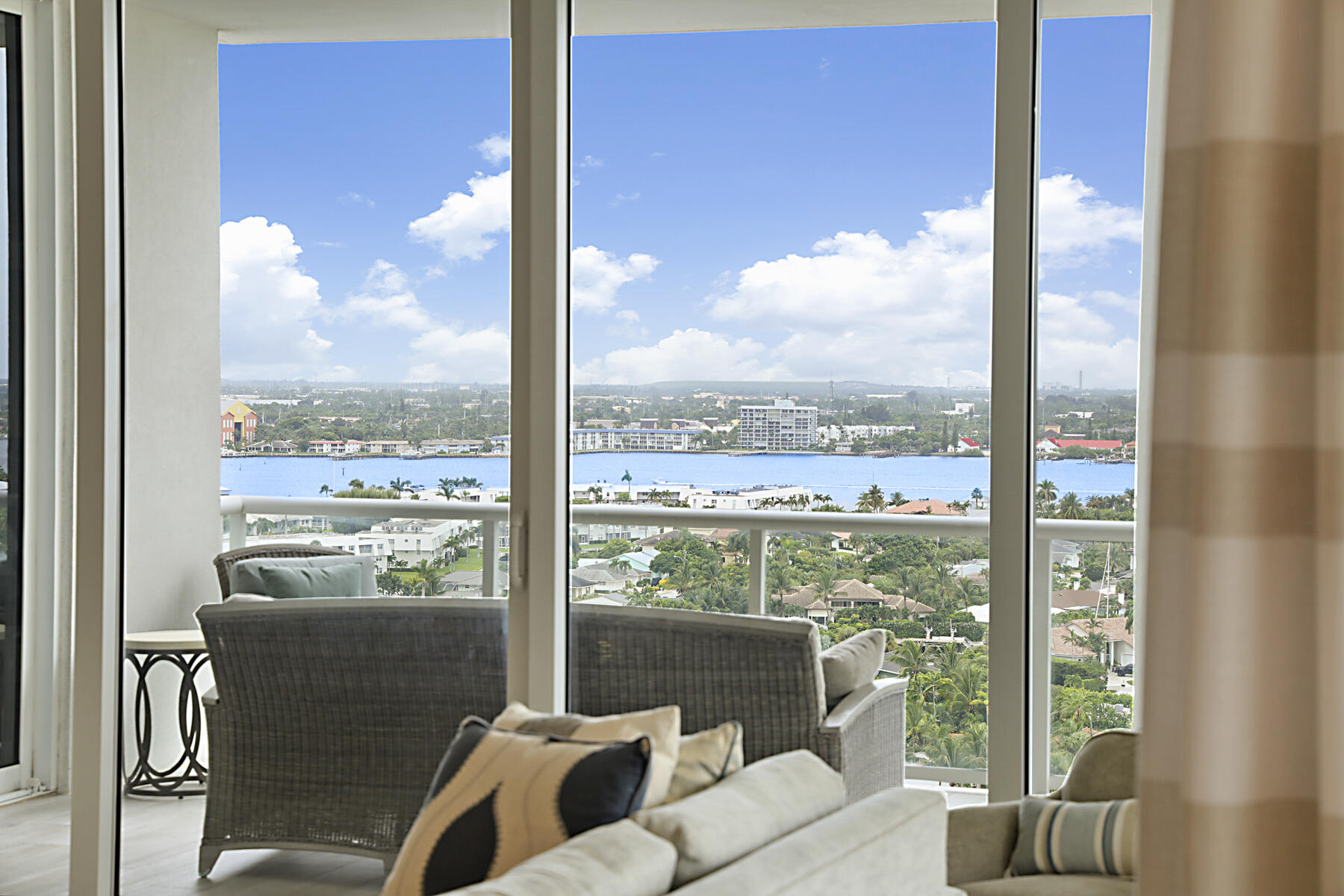 VISTABLUE SINGER ISLAND CONDO - Residential