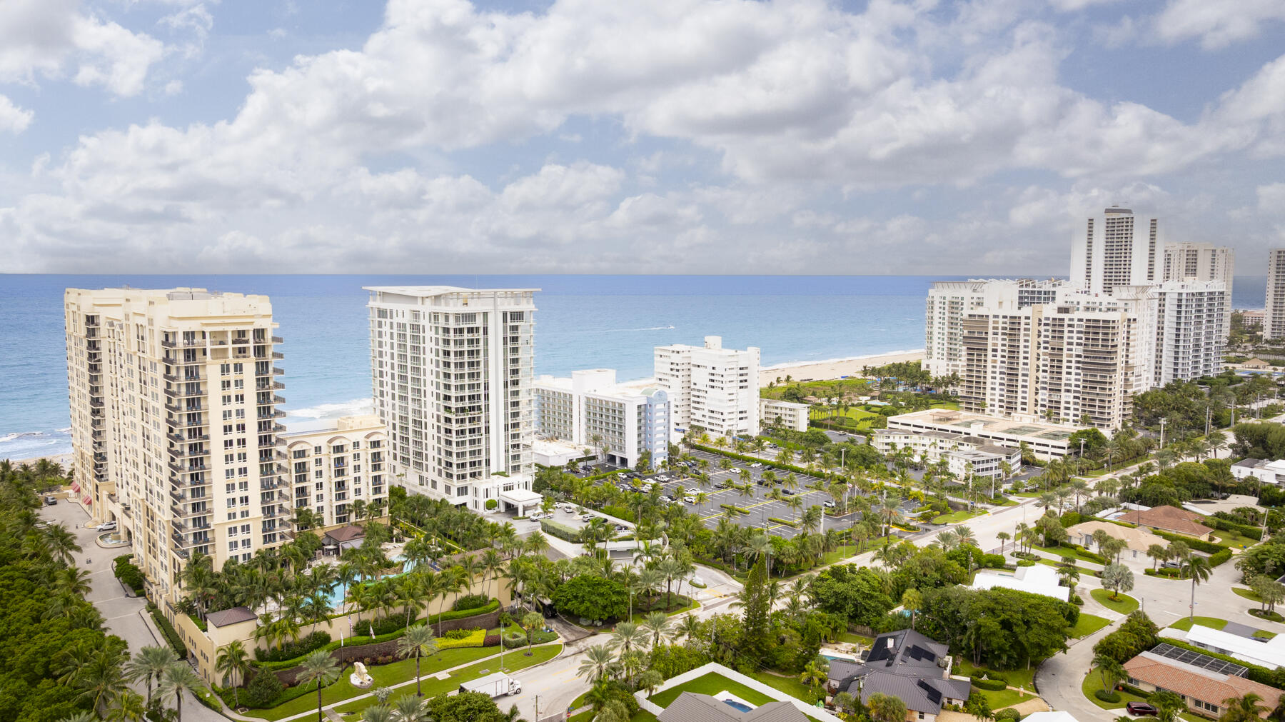 VISTABLUE SINGER ISLAND CONDO - Residential