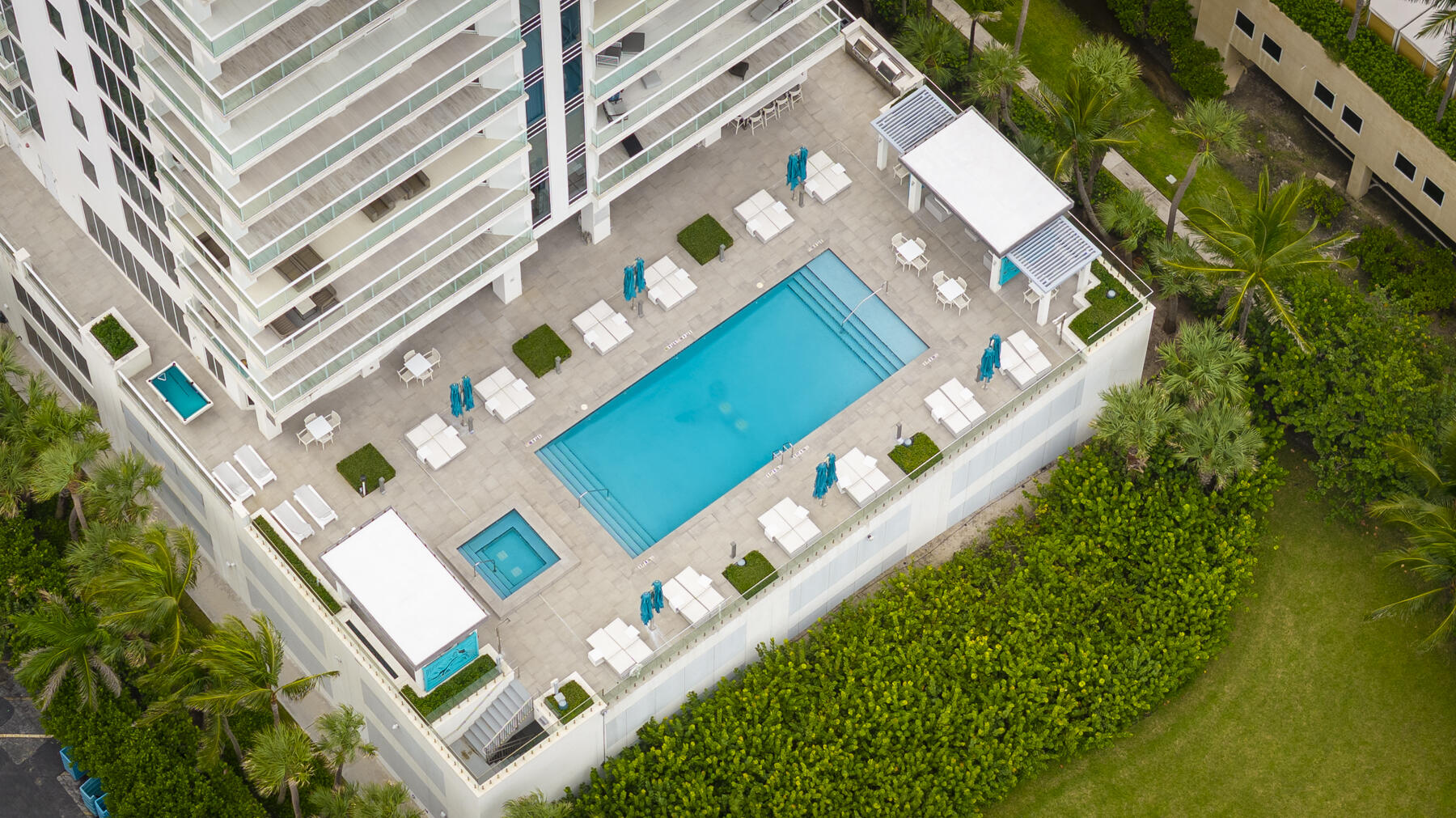 VISTABLUE SINGER ISLAND CONDO - Residential