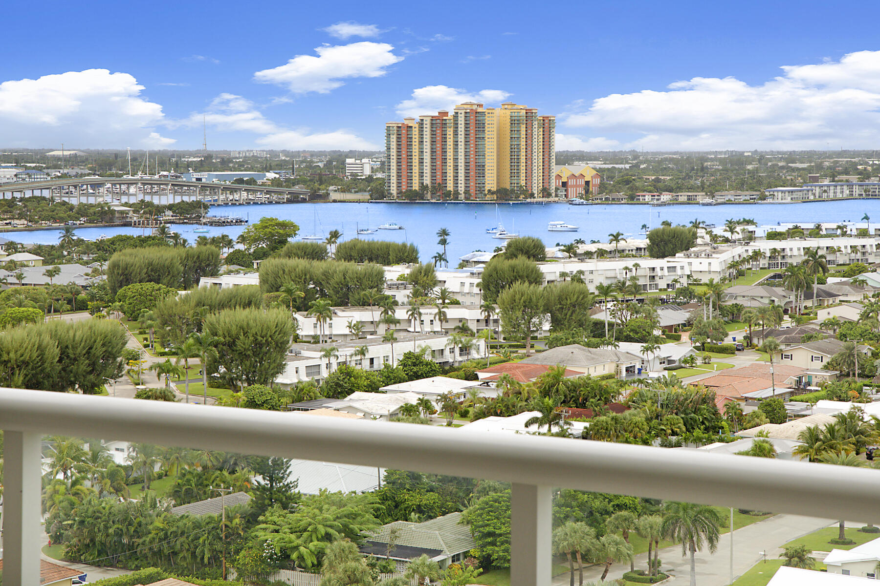 VISTABLUE SINGER ISLAND CONDO - Residential
