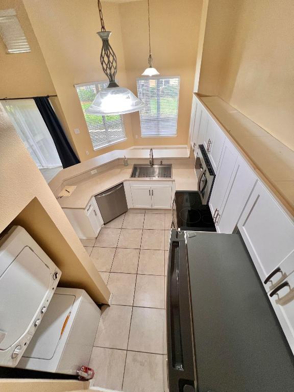 PALM LAKE CONDO - Residential Lease