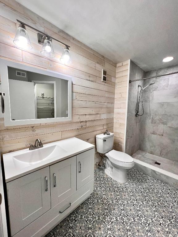 PALM LAKE CONDO - Residential Lease