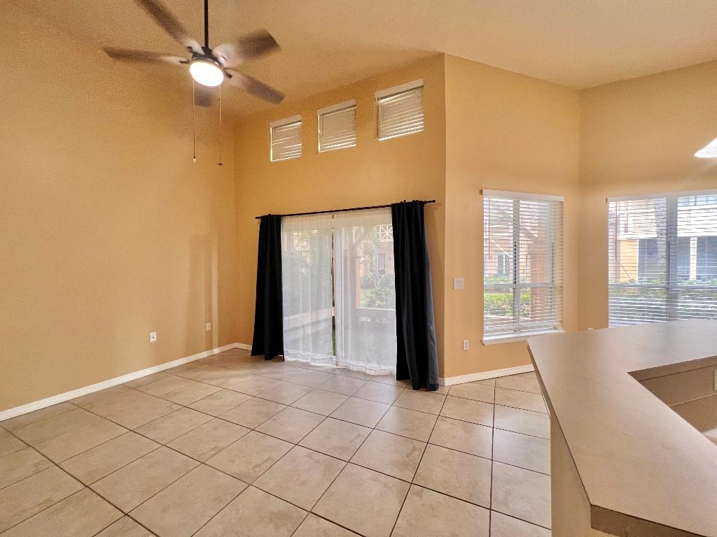PALM LAKE CONDO - Residential Lease