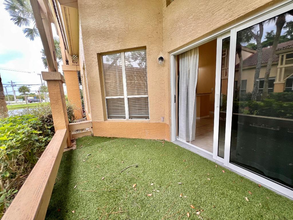 PALM LAKE CONDO - Residential Lease
