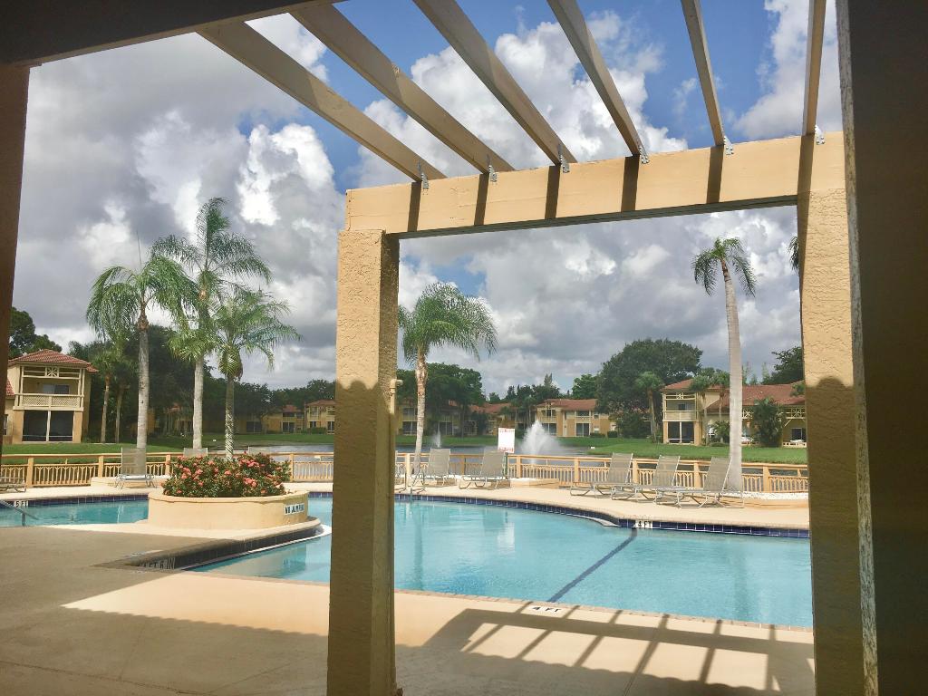 PALM LAKE CONDO - Residential Lease