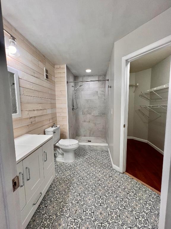 PALM LAKE CONDO - Residential Lease