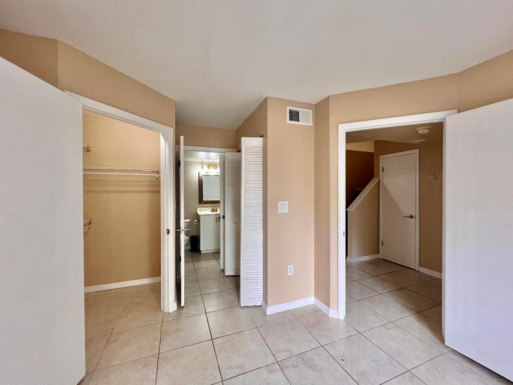 PALM LAKE CONDO - Residential Lease