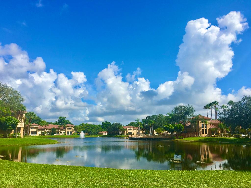 PALM LAKE CONDO - Residential Lease