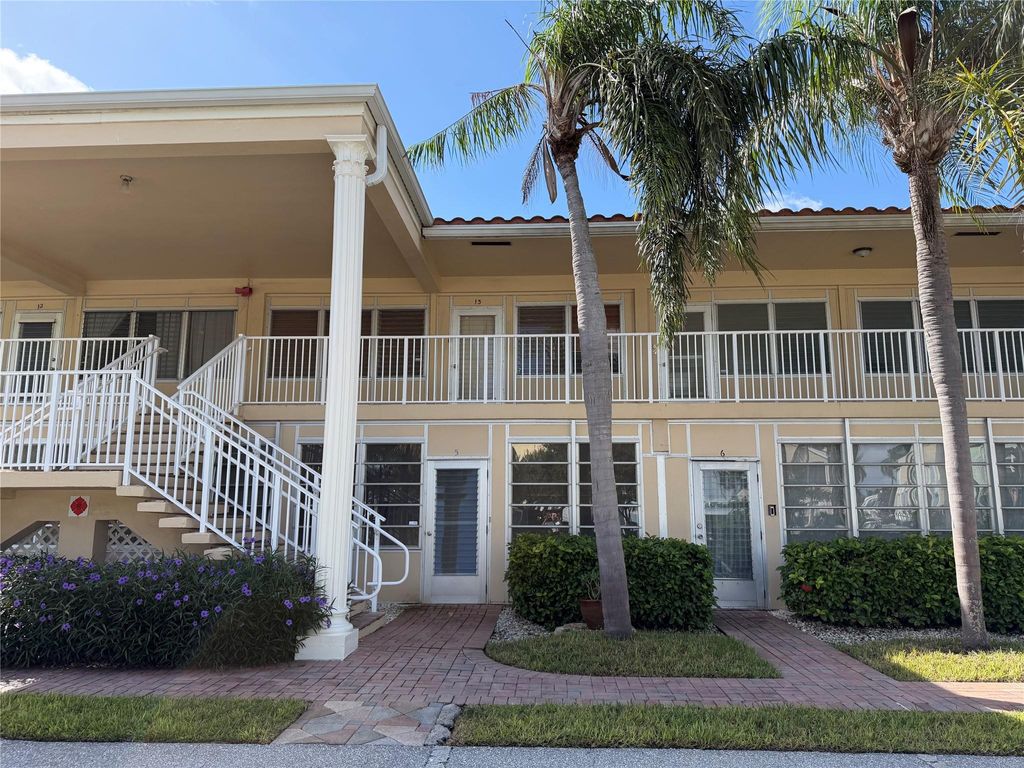 Photo of 2800 NE 28th St #5, Lighthouse Point, FL 33064 (MLS # F10531839)