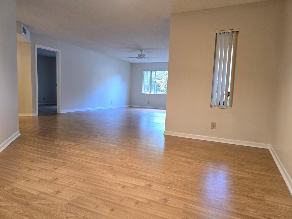 Photo of 13810 Oneida Drive #B-1, Delray Beach, FL 33446 (MLS # R11142836)
