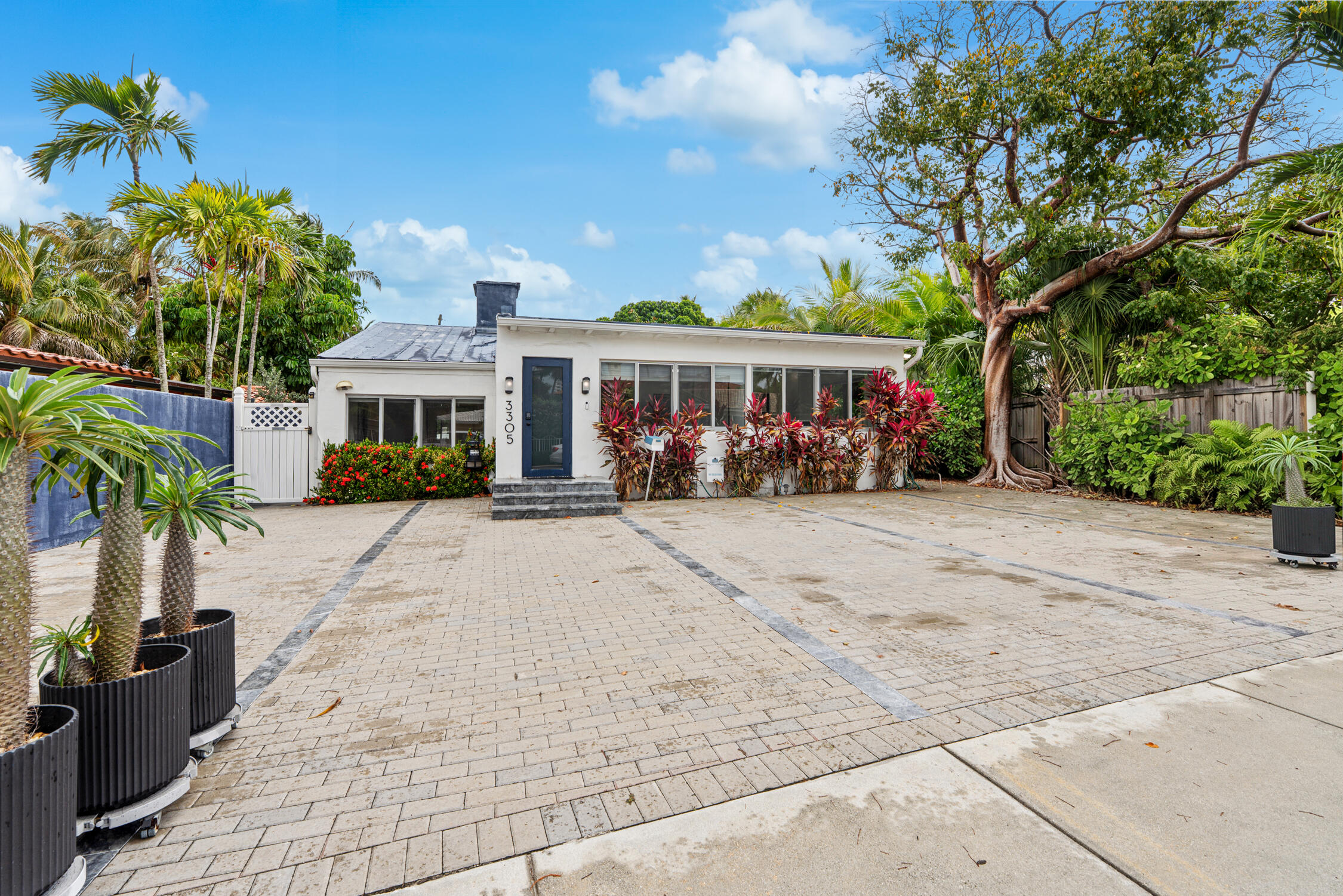 Las Olas By The Sea Ext - Residential