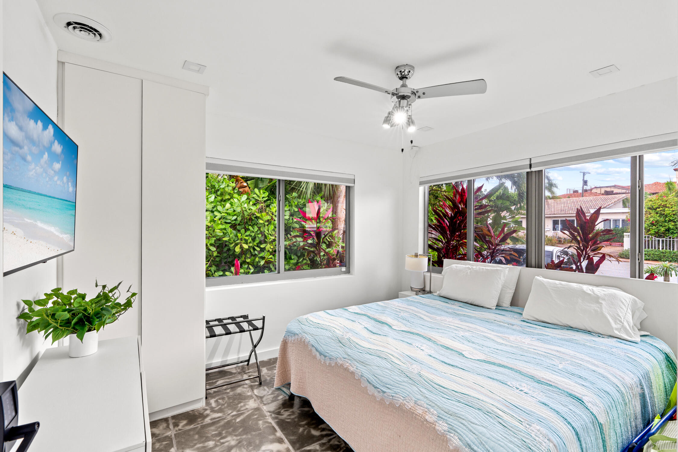 Las Olas By The Sea Ext - Residential