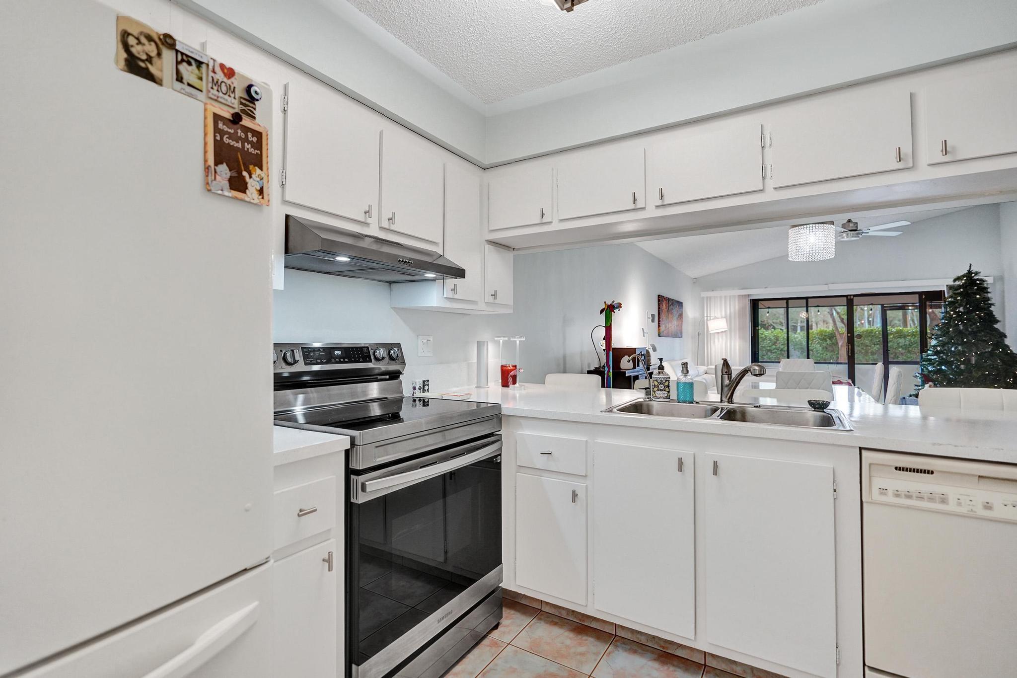 SHADYWOODS PH TWO - Residential