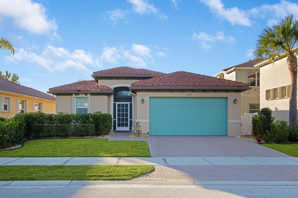 Photo of 11227 SW Kingslake Circle, Port Saint Lucie, FL 34987 (MLS # R10762688)