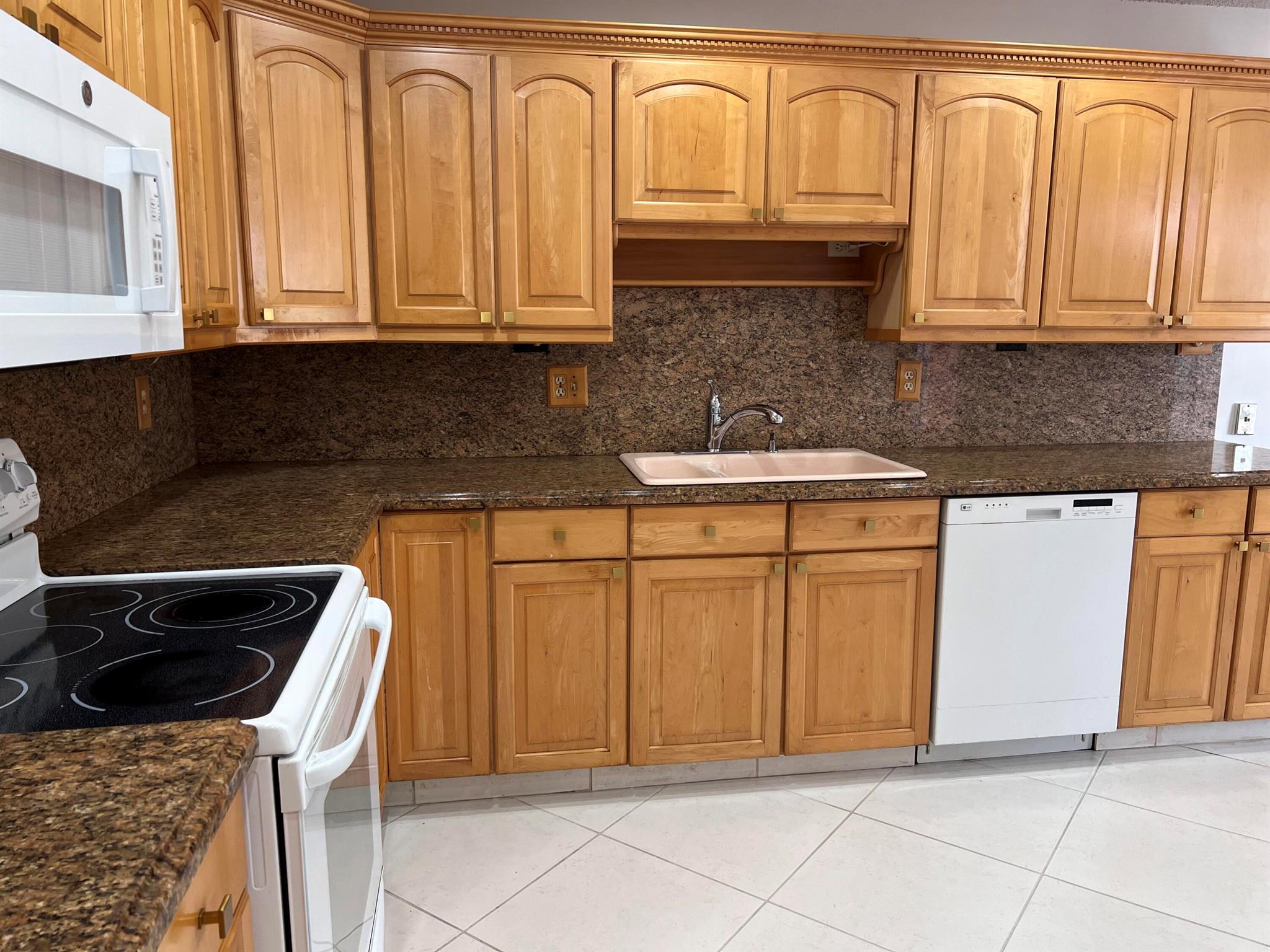 1260 NW 20th Avenue 203