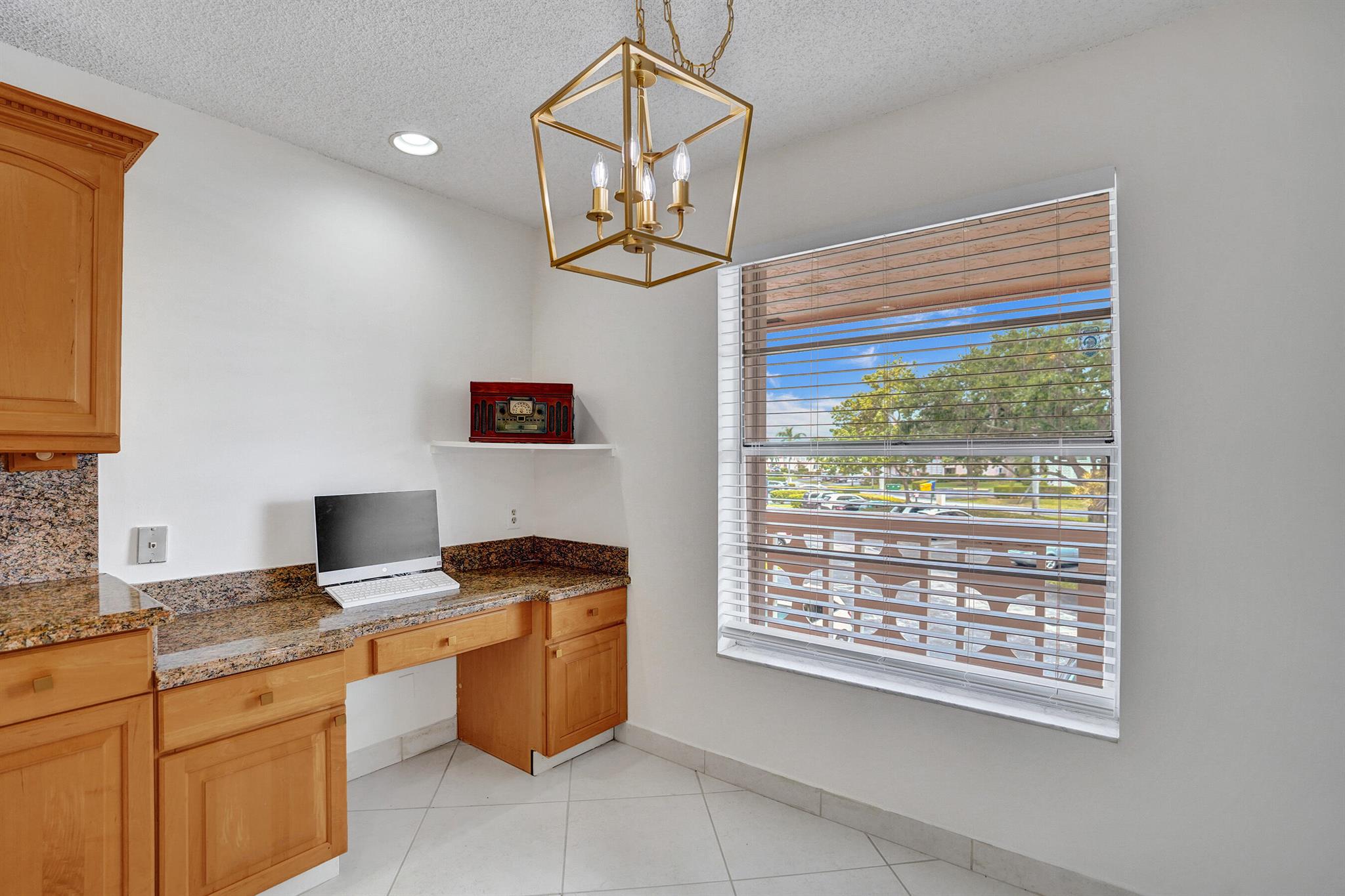 1260 NW 20th Avenue 203
