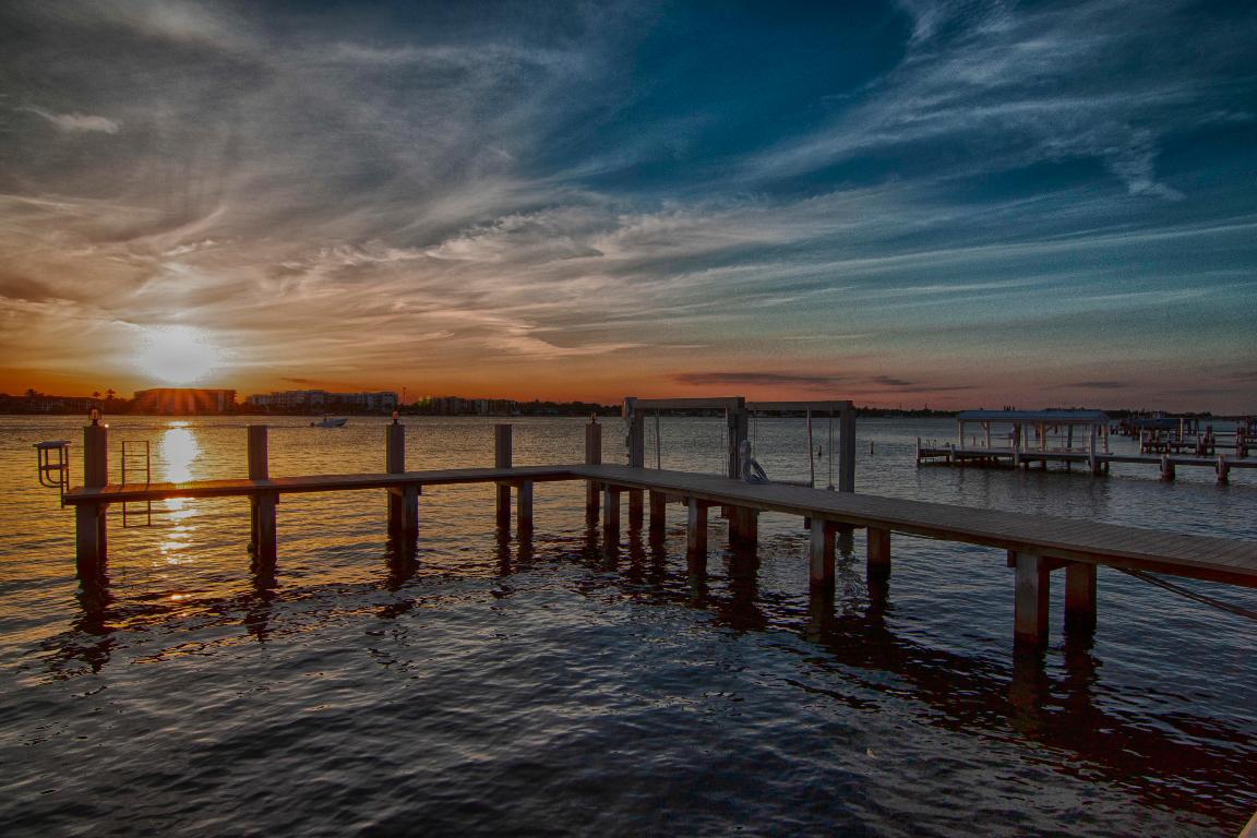 POINT MANALAPAN PL 3 IN - Residential