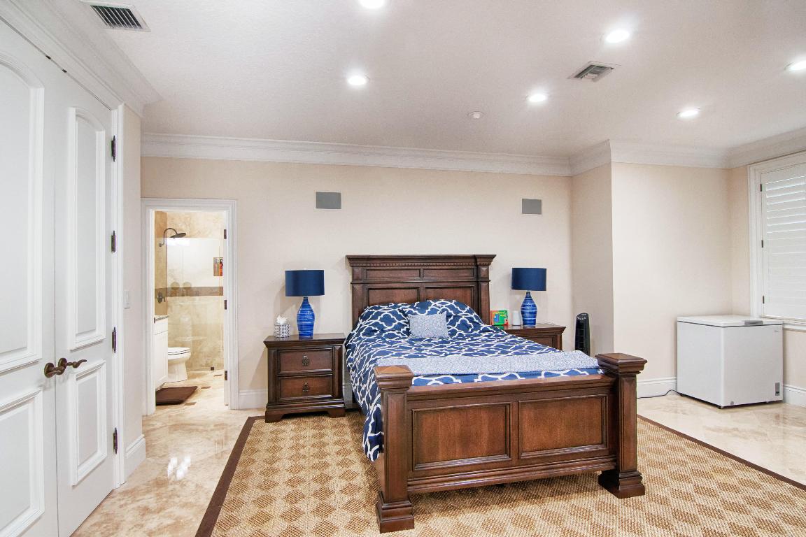 POINT MANALAPAN PL 3 IN - Residential