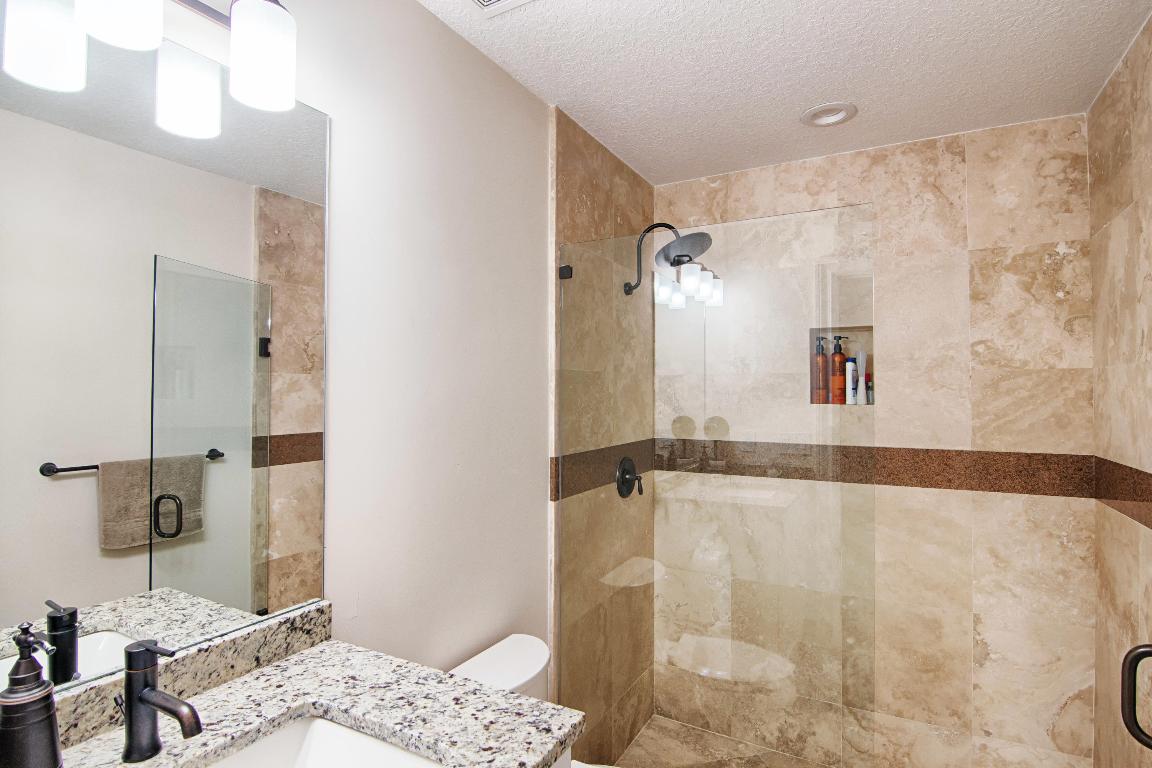 POINT MANALAPAN PL 3 IN - Residential