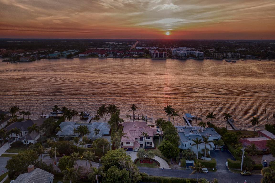 POINT MANALAPAN PL 3 IN - Residential