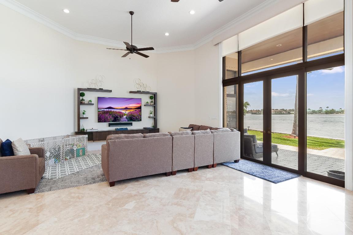 POINT MANALAPAN PL 3 IN - Residential