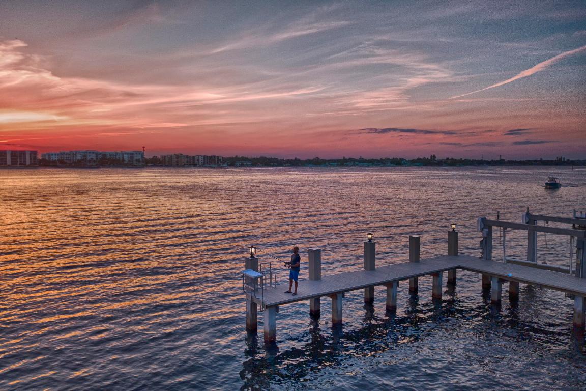 POINT MANALAPAN PL 3 IN - Residential