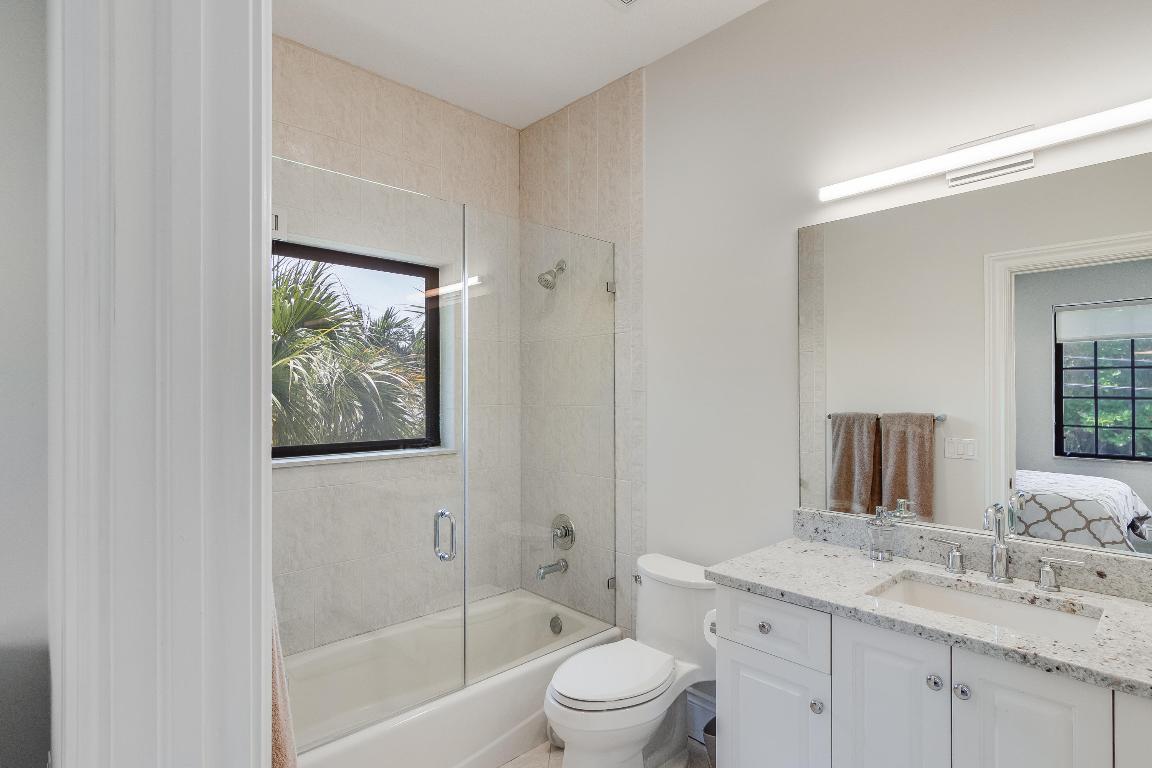 POINT MANALAPAN PL 3 IN - Residential