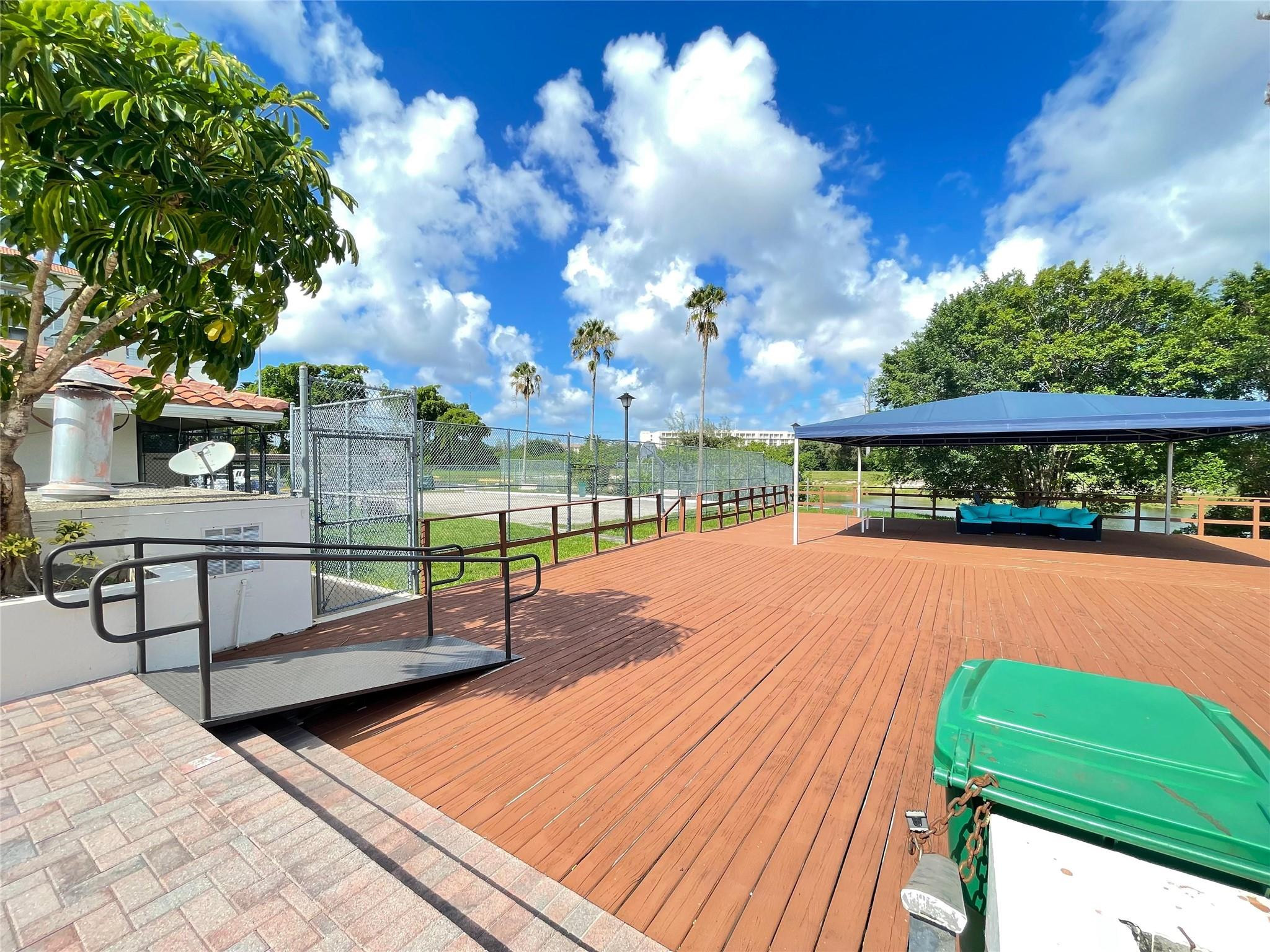 Manors of Inverrary - Residential