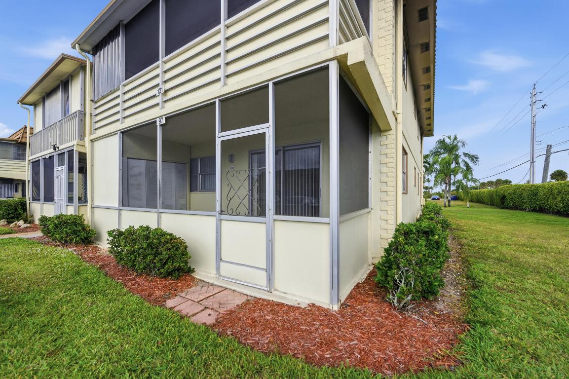 KINGS POINT SAXONY CONDOS - Residential