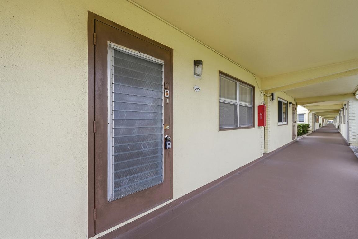 KINGS POINT SAXONY CONDOS - Residential