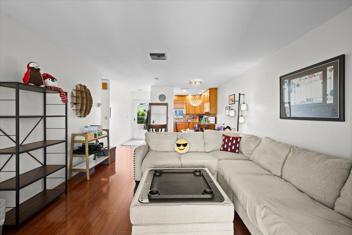 2621 Barkley Drive W A