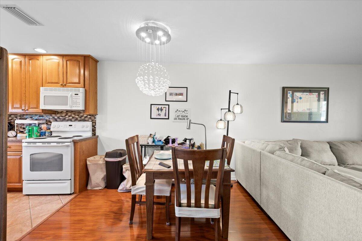2621 Barkley Drive W A