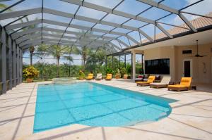 PALM BEACH POINT EAST - Residential