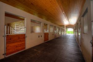 PALM BEACH POINT EAST - Residential