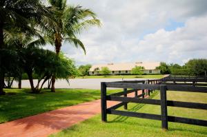 PALM BEACH POINT EAST - Residential