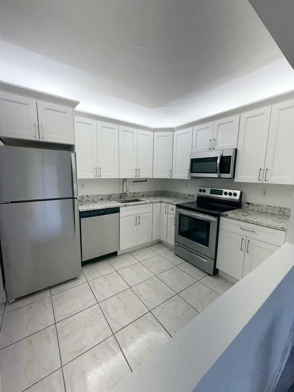 Photo of 9235 SW 8th Street #512, Boca Raton, FL 33428 (MLS # B26007446)