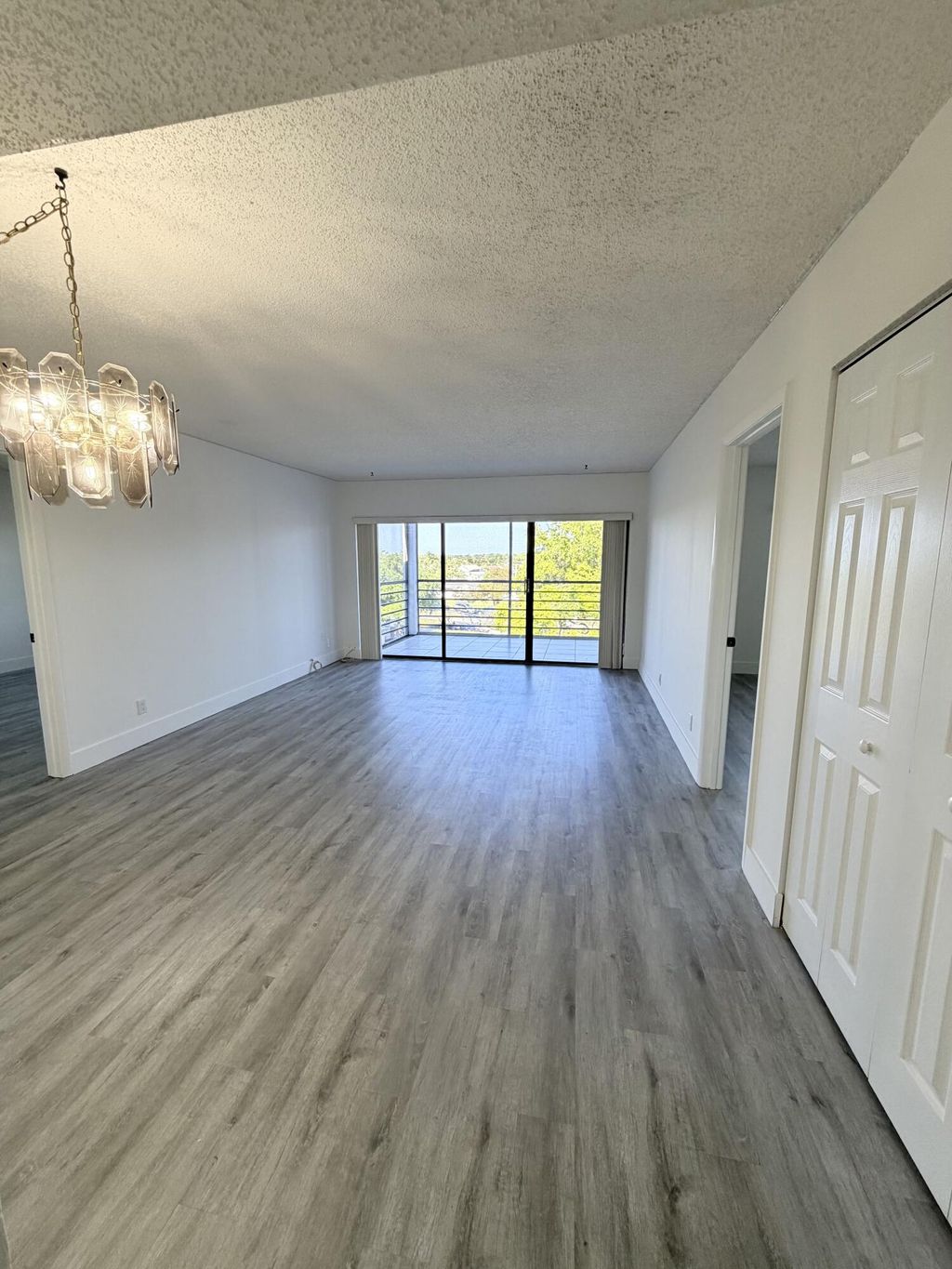 Photo of 9235 SW 8th Street #512, Boca Raton, FL 33428 (MLS # B26007446)