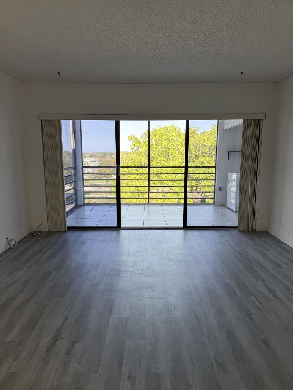 Photo of 9235 SW 8th Street #512, Boca Raton, FL 33428 (MLS # B26007446)