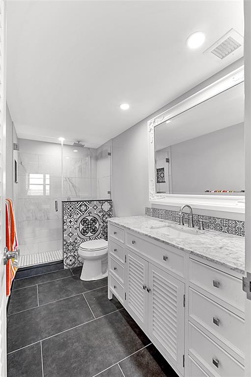 EAST POINT TOWERS CONDO - Residential