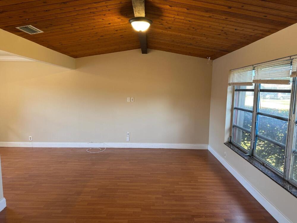 3345 SW 2nd Court